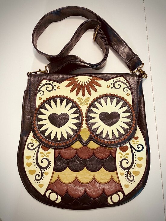 Loungefly Handbags - Loungefly Owl with Heart Eyes Faux Leather Messenger Bag